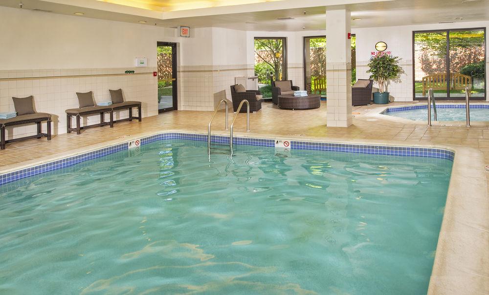 Courtyard By Marriott Dulles Town Center Hotel Sterling Buitenkant foto
