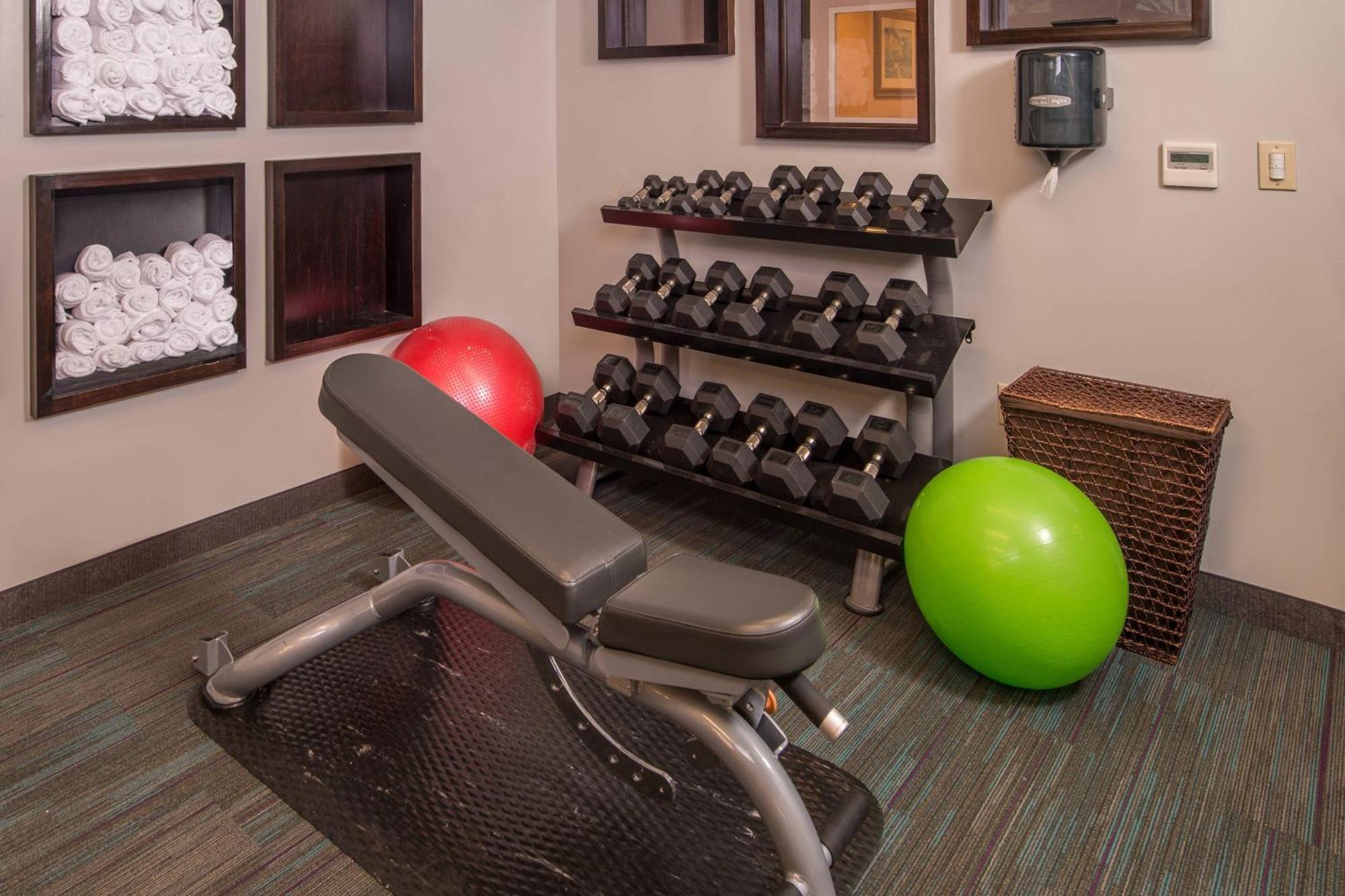 Courtyard By Marriott Dulles Town Center Hotel Sterling Buitenkant foto